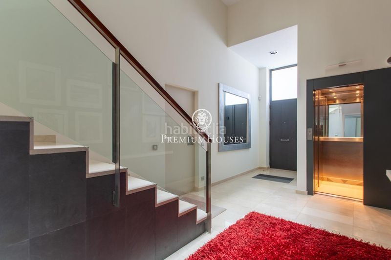 Foto d89b8ab1-1245-4362-8d2e-59c1a0e1ea16. Casa amb calefacció aparcament piscina a Alella