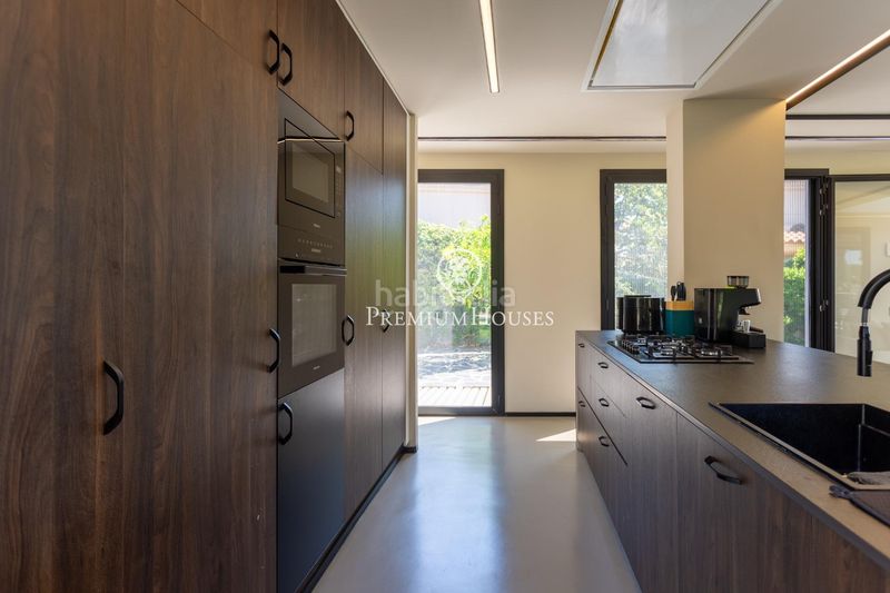 Foto e14a6498-f6fc-4cf9-976d-7511afbe4f75. Casa amb calefacció aparcament piscina a Premià de Dalt