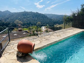 Maison à Sant Cebrià de Vallalta. Casa en venta en sant cebrià de vallalta