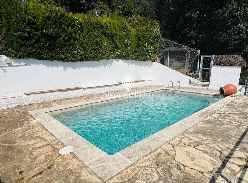 Foto fdf493b8-569a-43a5-9437-e67e528d569c. Casa  en venta en Sant Cebrià de Vallalta