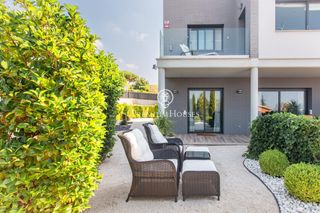 Casa in Can Quirze. Exclusiva casa contemporania en can quirze con vistas al mar