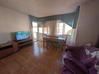 Pis a Alcanar. Amplio piso en ronda del remei