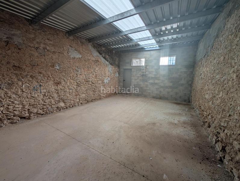 Foto 7cf5e540-f269-45b4-9dfe-9b23f86fc30d. Aparcament cotxe a Alcanar