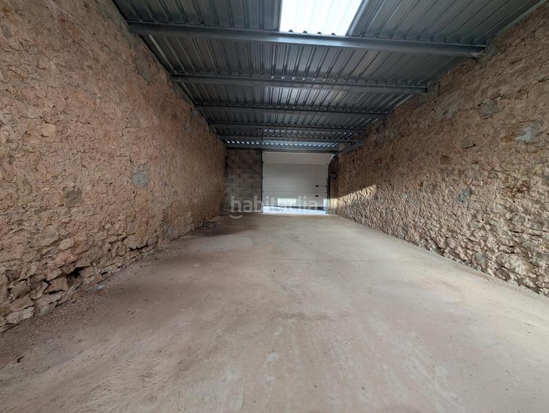 Foto f27e7013-77f5-48b0-837b-bf9672c0bac8. Parking coche en Alcanar