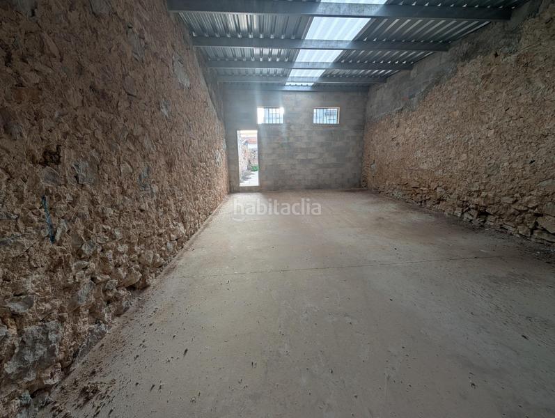 Foto fd9a39be-7d90-46d9-a91d-056c8a4966bb. Parking coche en Alcanar