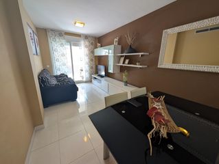 Pis a Alcanar. Elegante piso en amplia calle  ideal para entrar a vivir