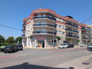 Pis a Alcanar. Elegante piso en amplia calle  ideal para entrar a vivir