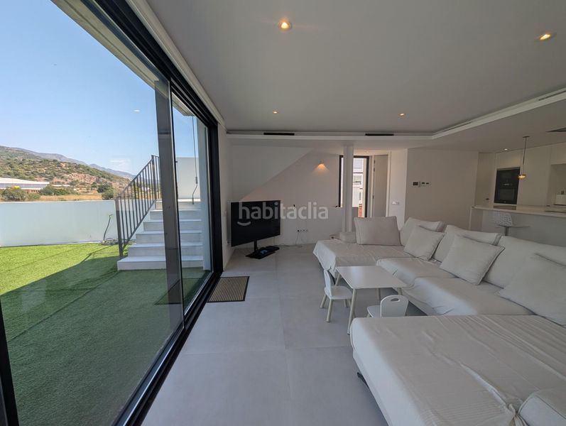 Foto 047998c6-dd26-45aa-9433-99c88f926ffd. Casa amb aparcament a Alcanar