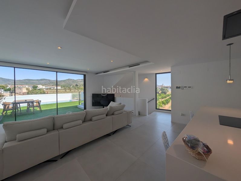 Foto 8dde2928-9dd7-49bd-8c88-68f10f79ef99. Casa amb aparcament a Alcanar