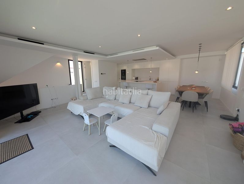 Foto bd6cf97b-fa7a-411c-9fa7-d9c49fdafb7b. Casa amb aparcament a Alcanar