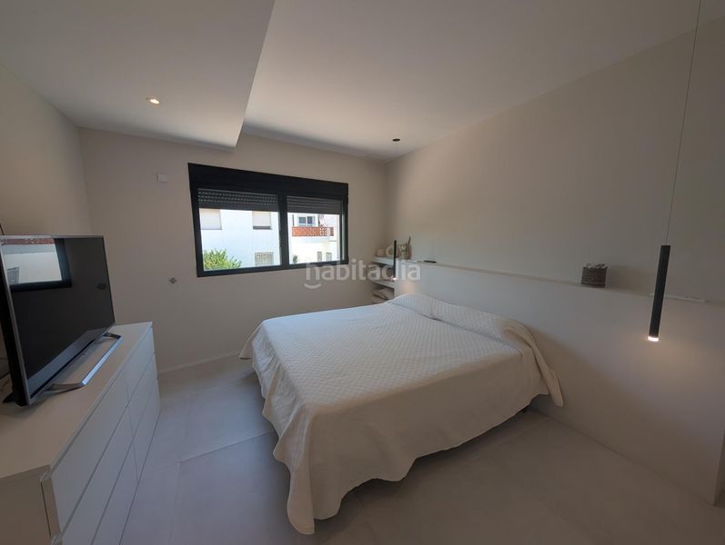 Foto c792b662-c32e-40b9-a27e-abafaab6fad9. Casa amb aparcament a Alcanar