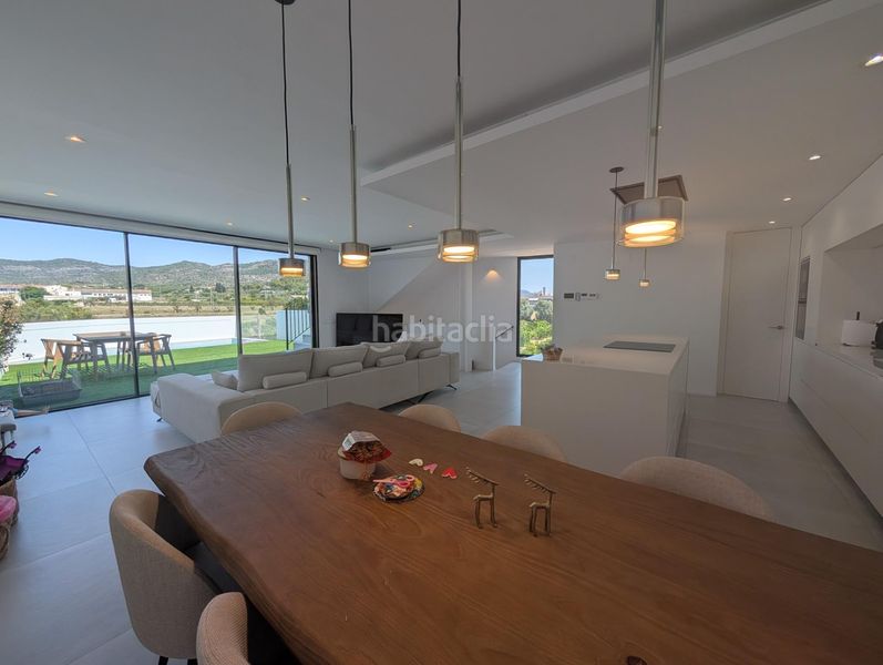 Foto dbd33e12-4e11-44cc-9ea5-b05a8c090b03. Casa amb aparcament a Alcanar