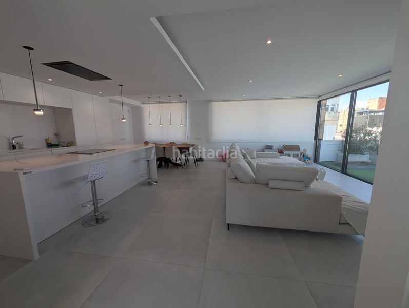Foto fd833cf0-c791-4577-a881-fe354b7ae68e. Casa amb aparcament a Alcanar