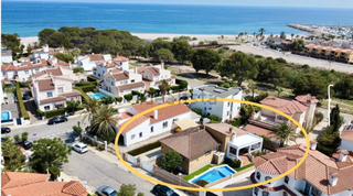 Chalet in Pino Alto. Individual en pino alto a escasos metros de la playa cristal