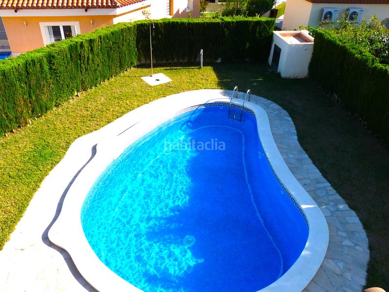 Foto 6b2ca2bc-6244-4ece-9a9d-89ad45a3ab0e. Casa pareada en Pino Alto Miami Platja
