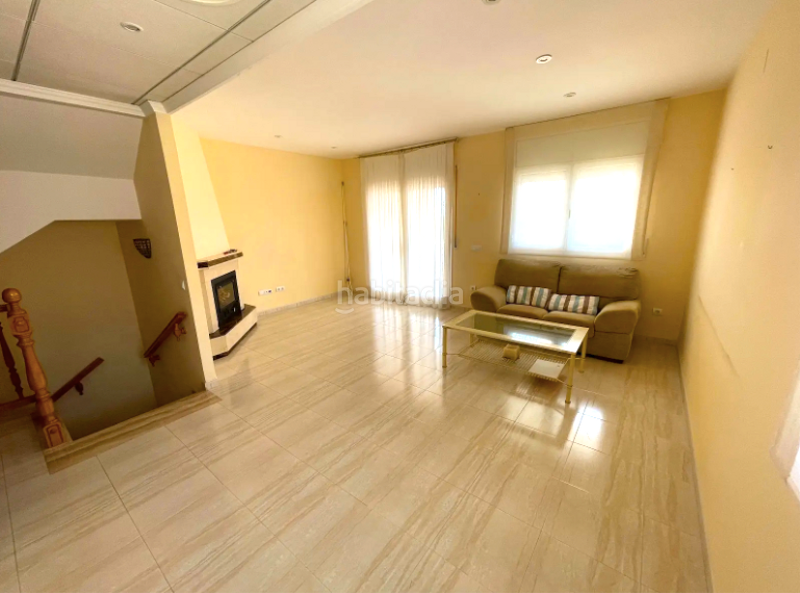 Foto eb2cc1ae-aec6-47cc-9ea8-6dd3bd684e55. Casa pareada en Pino Alto Miami Platja