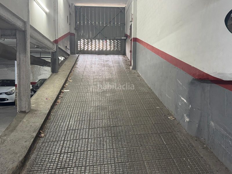 Foto 16bcbfaf-2810-4194-9df2-40621cabcca7. Car parking in carrer de zorrilla 25 in Col·legis Nous Mollet del Vallès