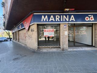 Lloguer Local Comercial a Estació de França. Local en alquiler en mollet del valles