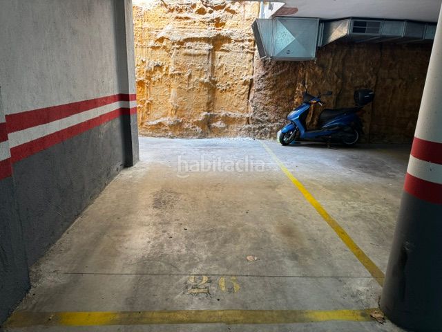 Foto edd5f456-20a9-4b7a-991f-0f66ab5842fc. Aparcament cotxe a Estació de França Mollet del Vallès