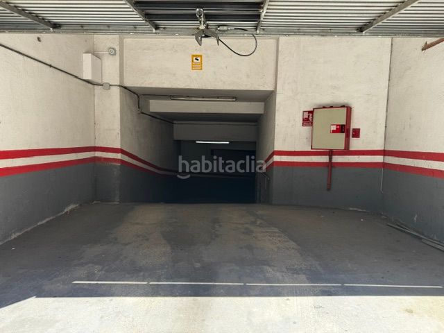 Foto f0a7d726-956c-4a97-92c9-d546404498da. Aparcament cotxe a Estació de França Mollet del Vallès