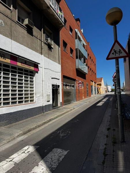 Foto f19bea97-4e0d-41e0-ac69-31f8aeb9b31f. Aparcament cotxe a Estació de França Mollet del Vallès
