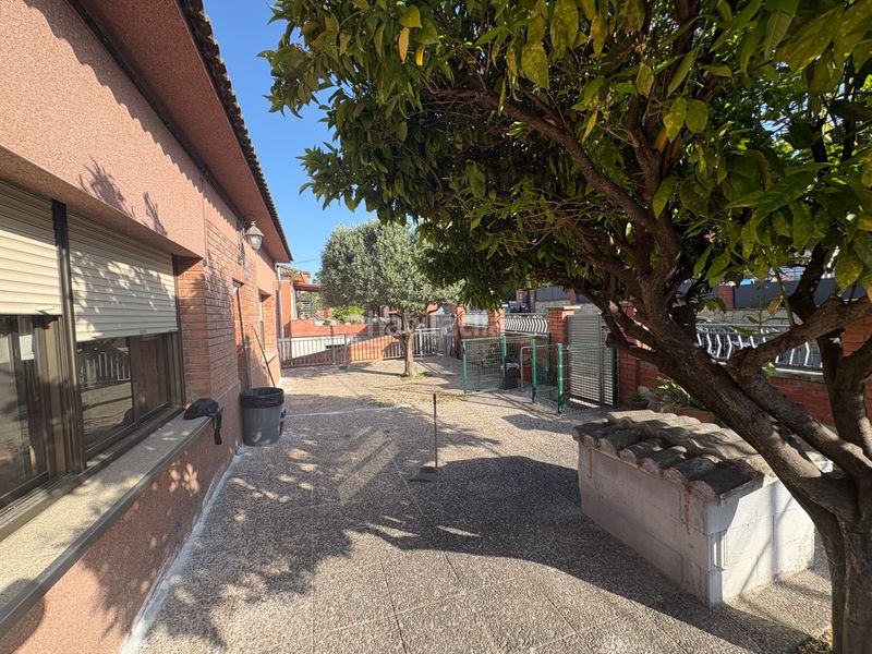 Foto 950e9075-e68c-4b37-af9c-e196bf084557. Casa amb xemeneia calefacció aparcament piscina a Lliçà de Vall