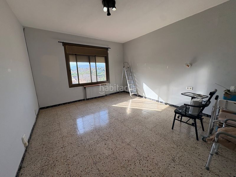 Foto a0081b19-78d7-41aa-ad06-18d2d66c41b2. Casa amb xemeneia calefacció aparcament piscina a Lliçà de Vall