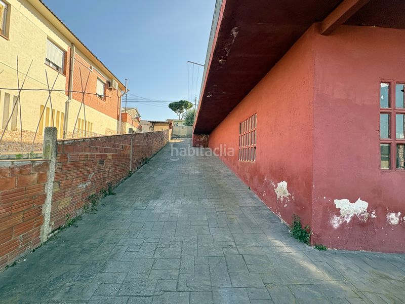 Foto eb679908-b8e4-41d0-9cb8-36877fa833c3. Casa amb xemeneia calefacció aparcament piscina a Lliçà de Vall
