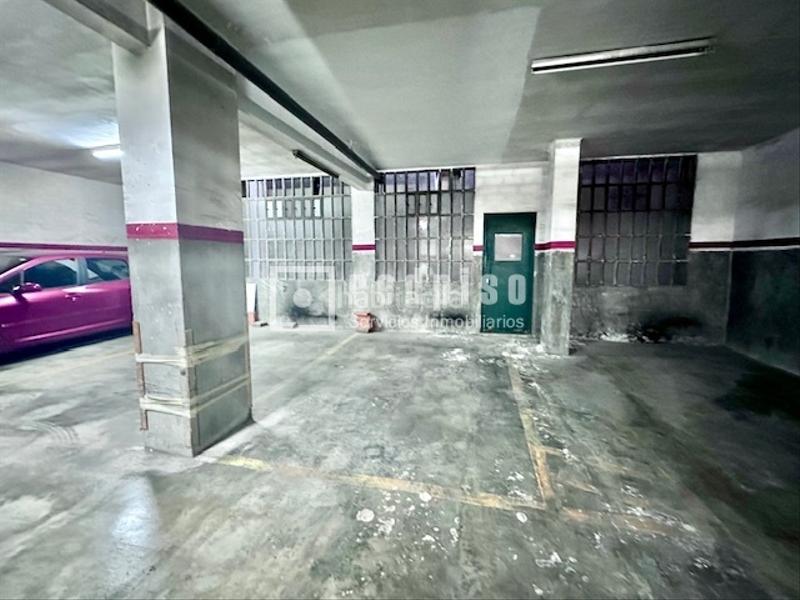 Foto 62cb4ff2-30a9-4969-97ba-1045529406d4. Aparcament cotxe a El Camp de l´Arpa del Clot Barcelona