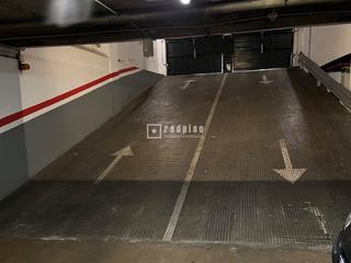 Rent Car parking in El Camp d´en Grassot i Gràcia Nova. Alquiler plaza de garage para coche pequeño tipo smart