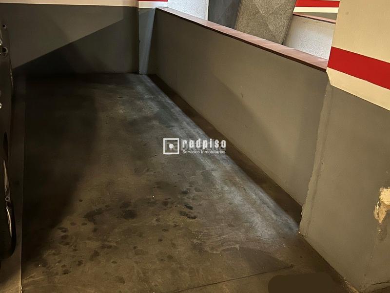 Foto c1420f4a-1c1a-43c4-908e-389238f6a656. Location parking voiture dans El Camp d´en Grassot i Gràcia Nova Barcelona