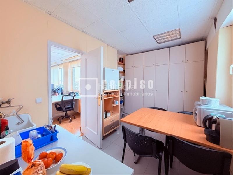 Foto 0df0f7ae-54dc-45bc-98ec-7b329df1172c. Rent office space in Dreta de l´Eixample Barcelona