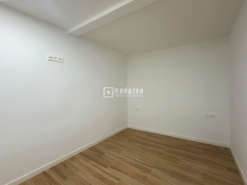 Foto 9c01ca3d-861b-430e-ab37-ead531274028. Geschäftsraum in Carmel Barcelona