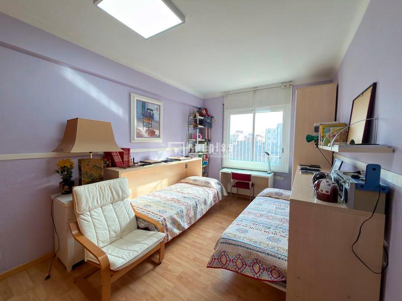 Foto 119f19a5-5ad8-4f72-932f-0be75d2ab1fc. Etagenwohnung mit heizung in El Camp de l´Arpa del Clot Barcelona