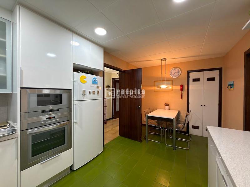 Foto 429c91bd-f7c0-494b-8b6c-943acf8adab2. Etagenwohnung mit heizung in El Camp de l´Arpa del Clot Barcelona