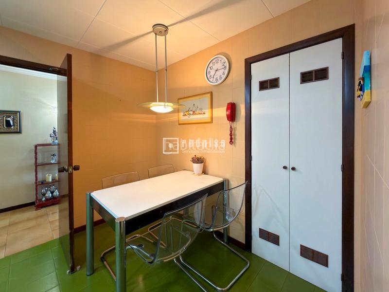 Foto 606e908c-9c77-49ca-ba8a-51da0c47da1f. Etagenwohnung mit heizung in El Camp de l´Arpa del Clot Barcelona