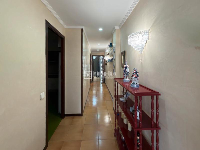 Foto bab793db-3183-4128-8941-048212c34f87. Etagenwohnung mit heizung in El Camp de l´Arpa del Clot Barcelona