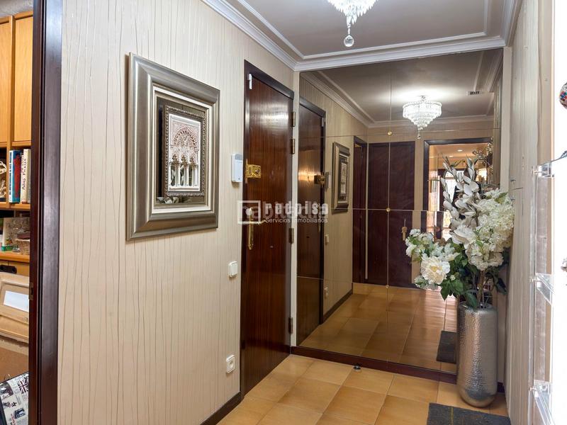 Foto ff8a5c5c-ef64-4c2f-8be6-335e90d74593. Etagenwohnung mit heizung in El Camp de l´Arpa del Clot Barcelona