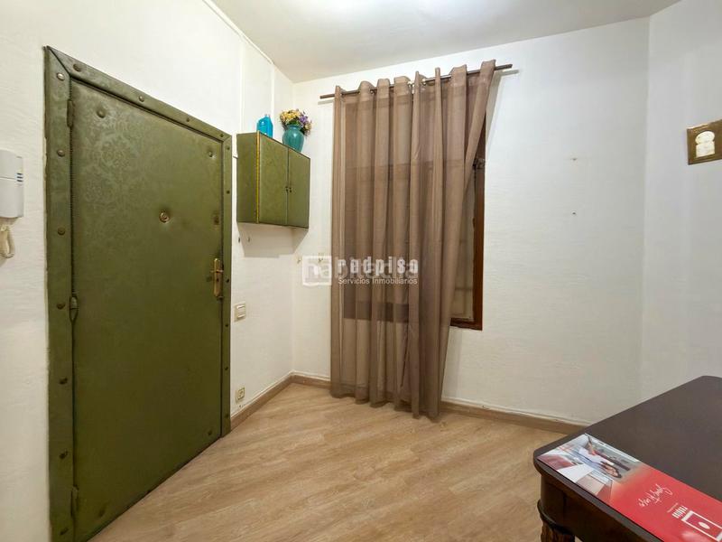 Foto 27ee7f03-9914-4c35-b3c6-096d2e689f3f. Flat in El Camp de l´Arpa del Clot Barcelona