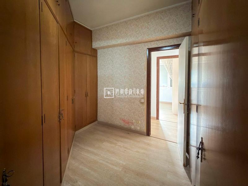 Foto 3640b210-8dc5-4153-b52c-f802255a1521. Flat in El Camp de l´Arpa del Clot Barcelona