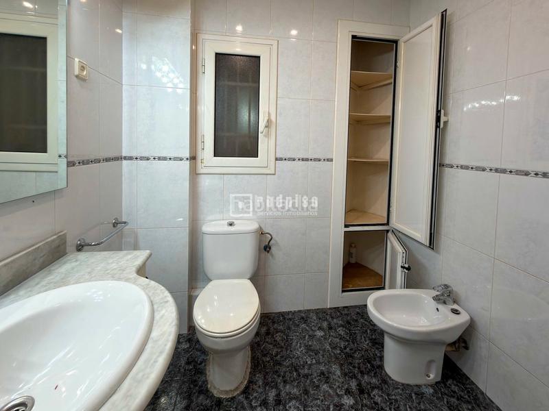 Foto 5ca997d0-b3bf-46ef-9b02-2f52c5bd6d1d. Flat in El Camp de l´Arpa del Clot Barcelona