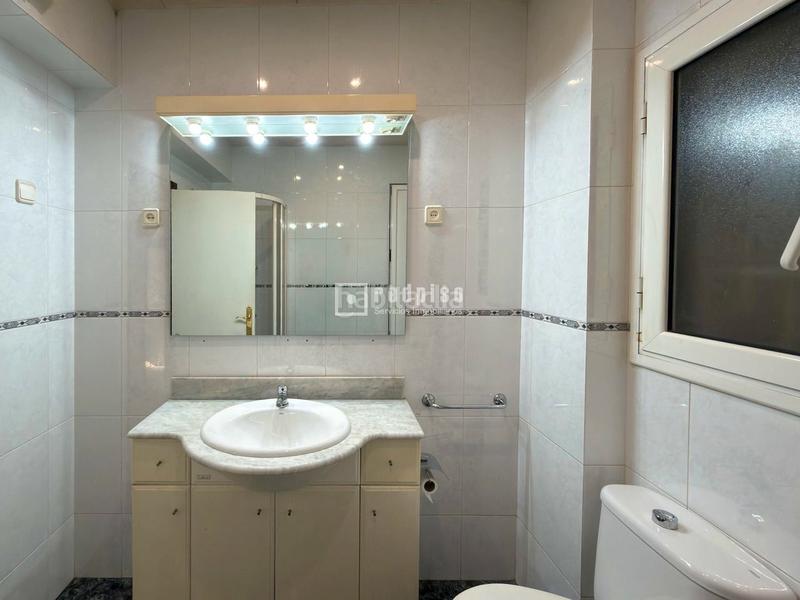 Foto 8d13a76f-94b7-463d-9556-0697ff52f2bb. Flat in El Camp de l´Arpa del Clot Barcelona