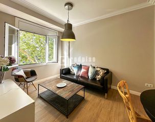 Pis a Fort Pienc. Excelente vivienda de 4 habitaciones junto al parque de las glòr