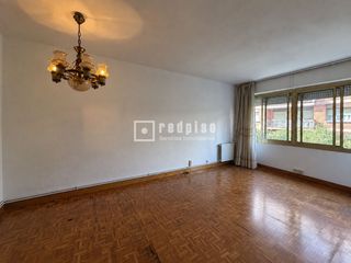 Flat in El Camp de l´Arpa del Clot. Piso de 4 habitaciones junto al hospital sant pau con ascensor y