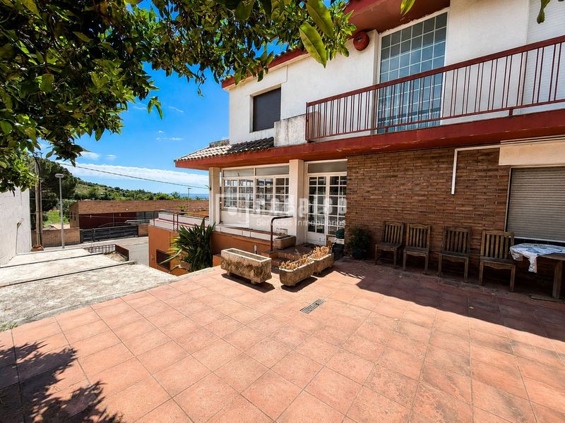 Foto b2ce2c21-f203-45a6-ac4f-2b5557380833. Casa amb calefacció aparcament piscina a Mas Ram Badalona