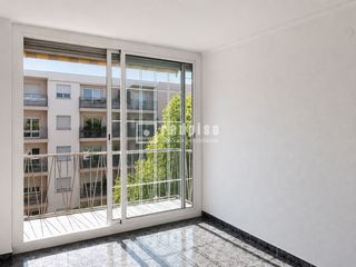 Pis a Centre. Piso reformado y listo para entrar a vivir en santa coloma de gr