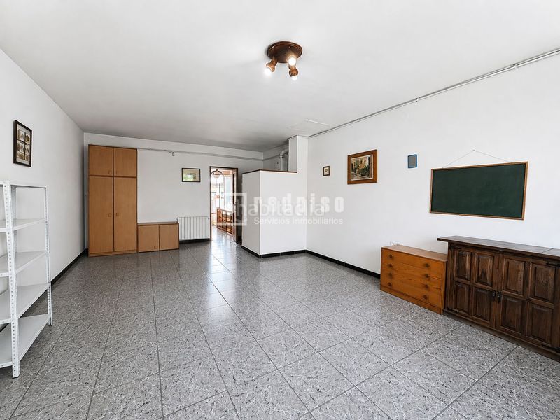 Foto d384d70c-6cbf-47cb-a7af-21608c165ee2. Edifici a Centre Badalona