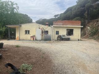 Casa a Passatge costes d'en guinart 17. Casa ocupada ilegalmente con proceso de judicial abanzado
