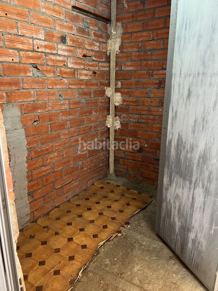 Foto 05bd22a0-6b61-4299-98f7-a7499d894697. Casa adossada amb xemeneia a Els Molins Mataró