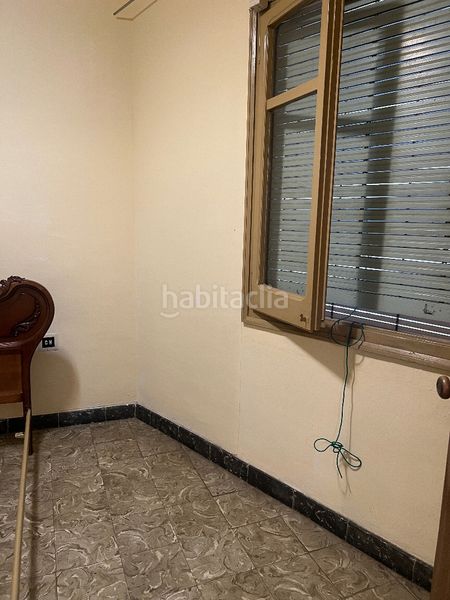 Foto 173c2178-12d6-4b10-8ae4-d753a549fb54. Casa adossada amb xemeneia a Els Molins Mataró